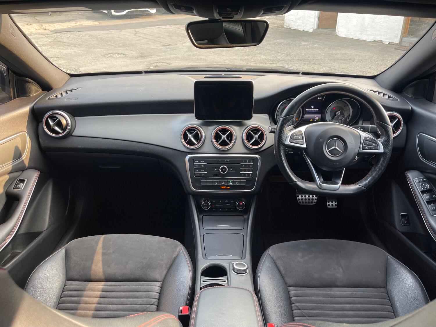 Mercedes Benz CLA