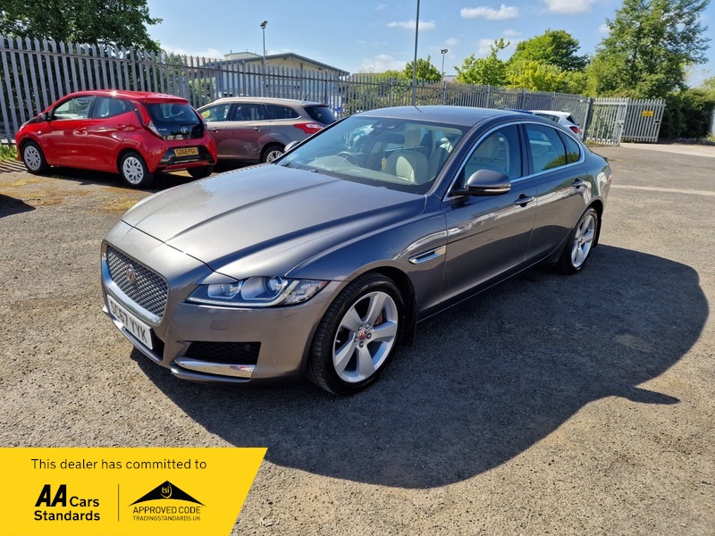 Jaguar XF