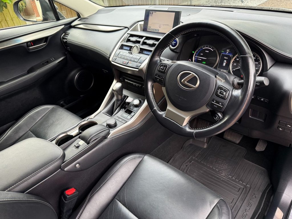 Lexus NX 300h
