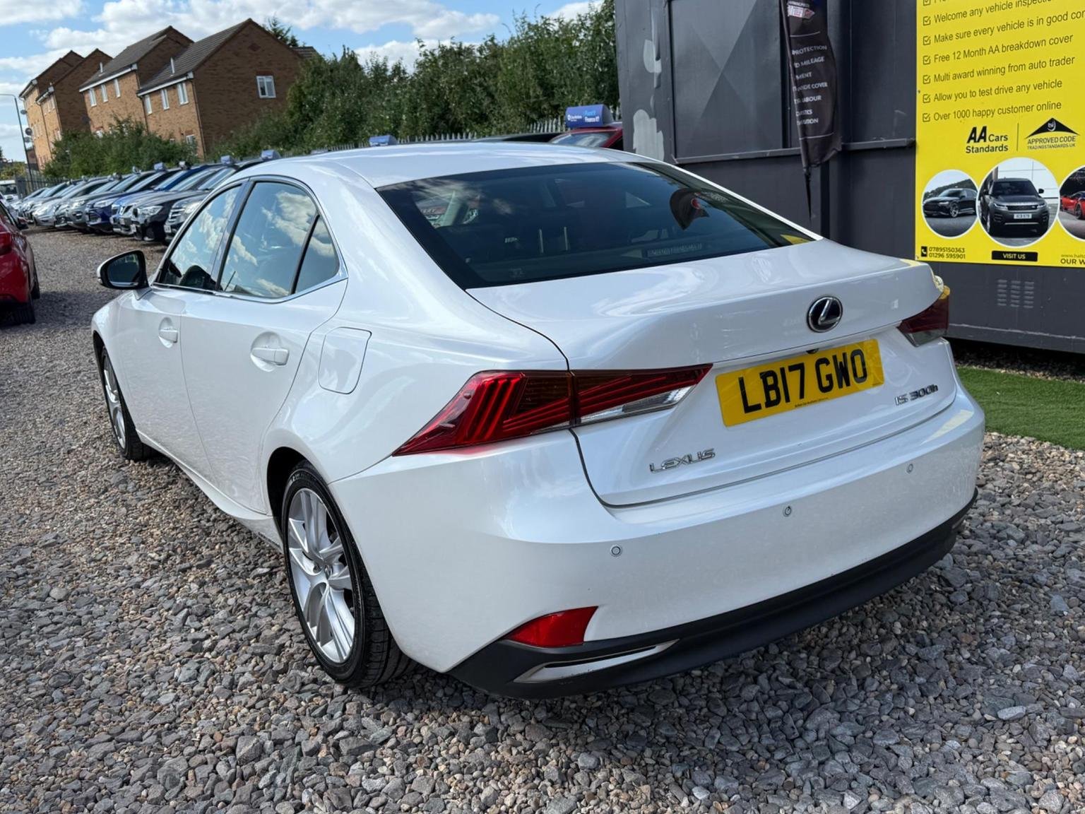 Lexus IS