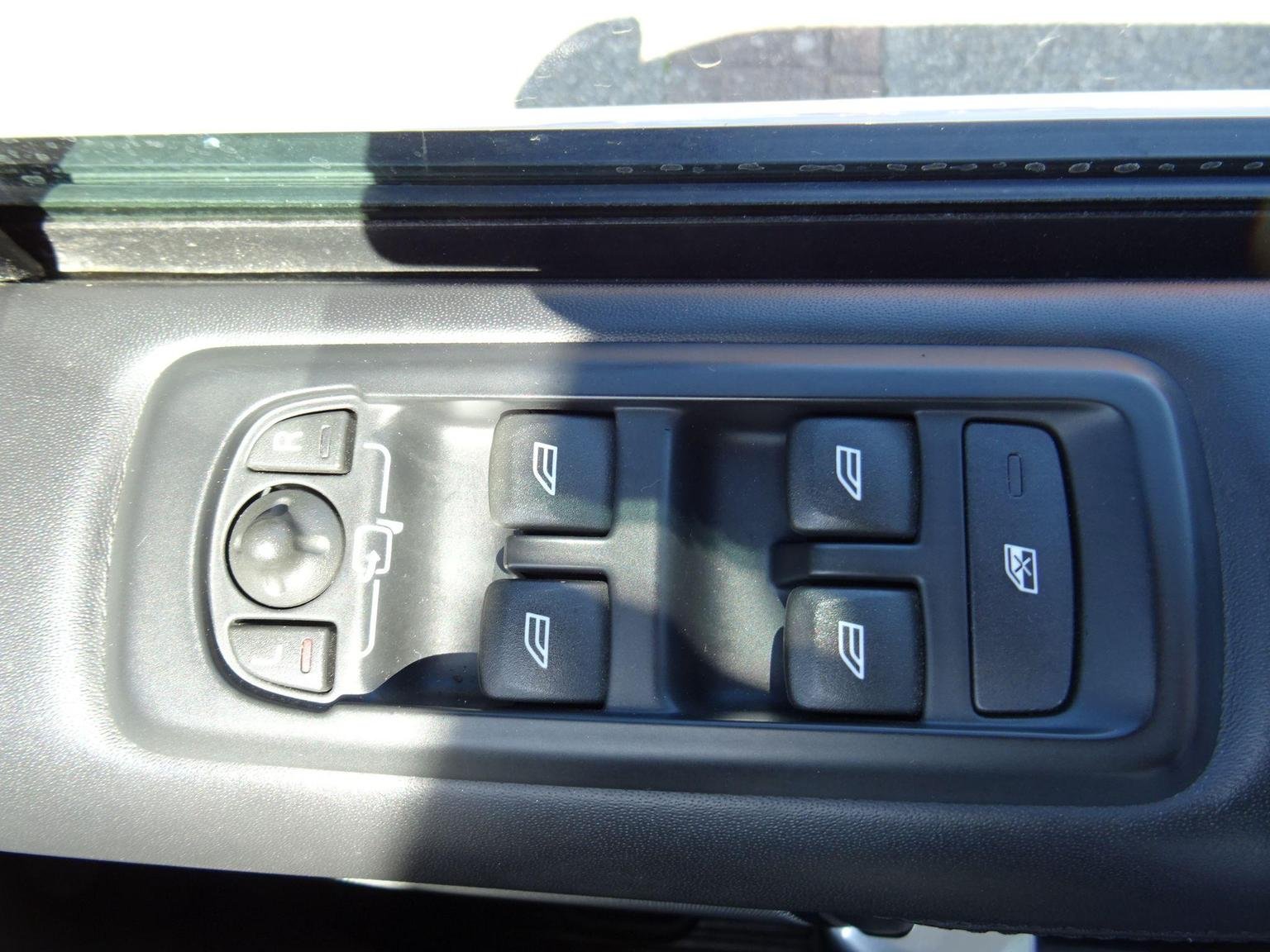 Land Rover Discovery 4
