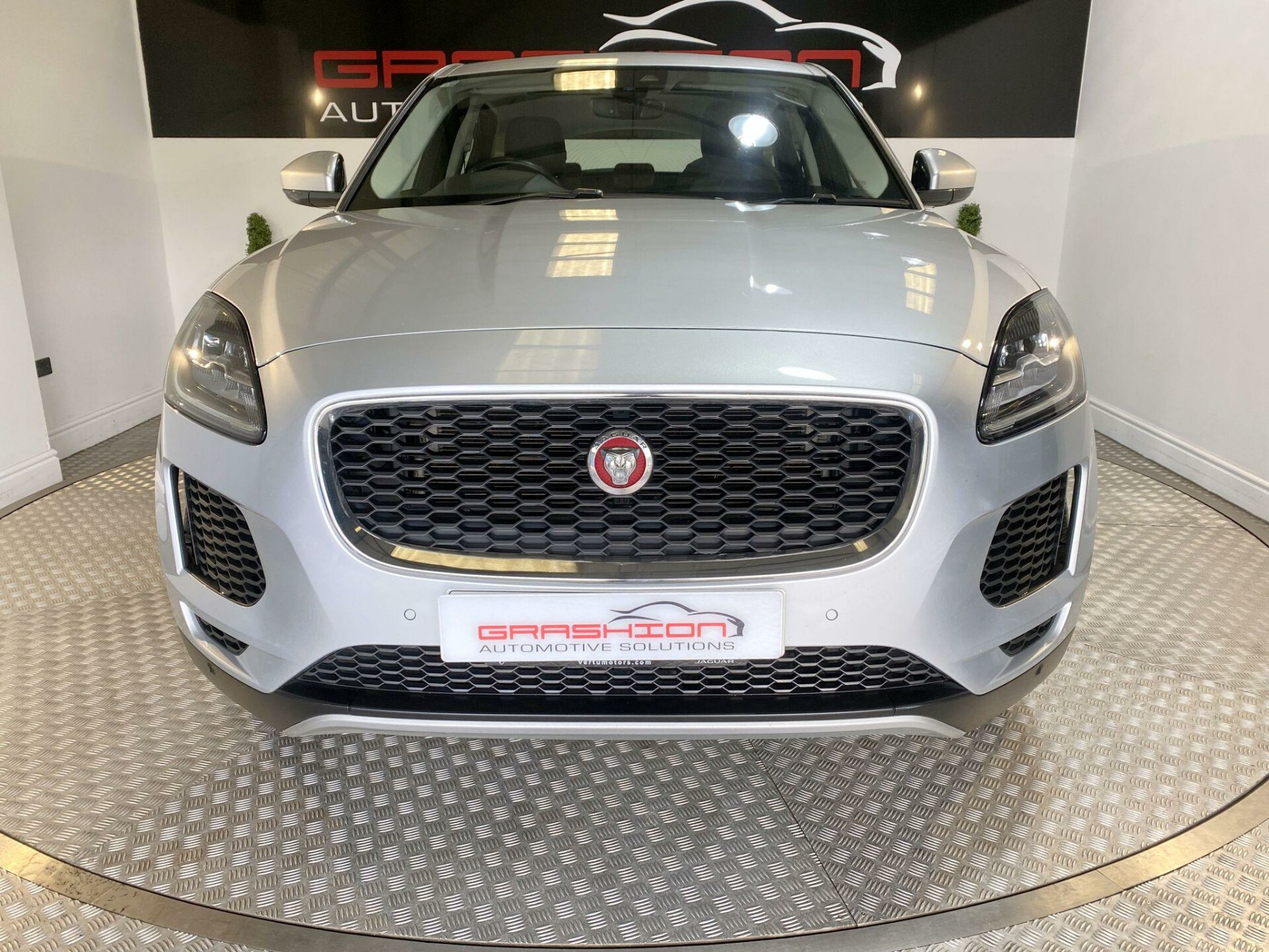 Jaguar E Pace