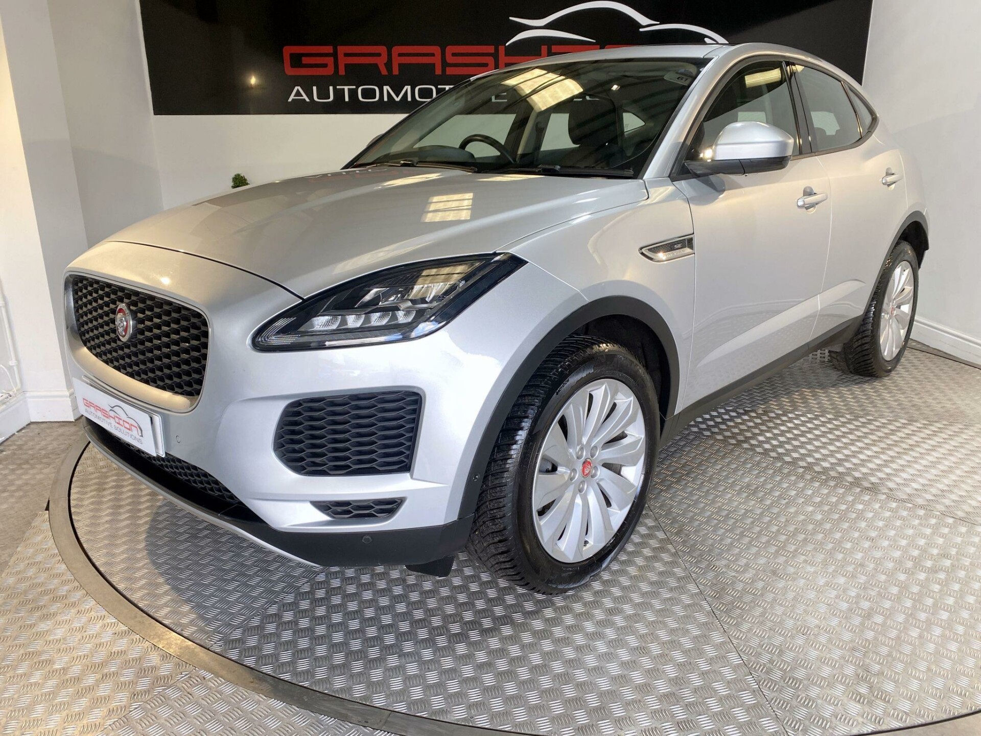 Jaguar E Pace