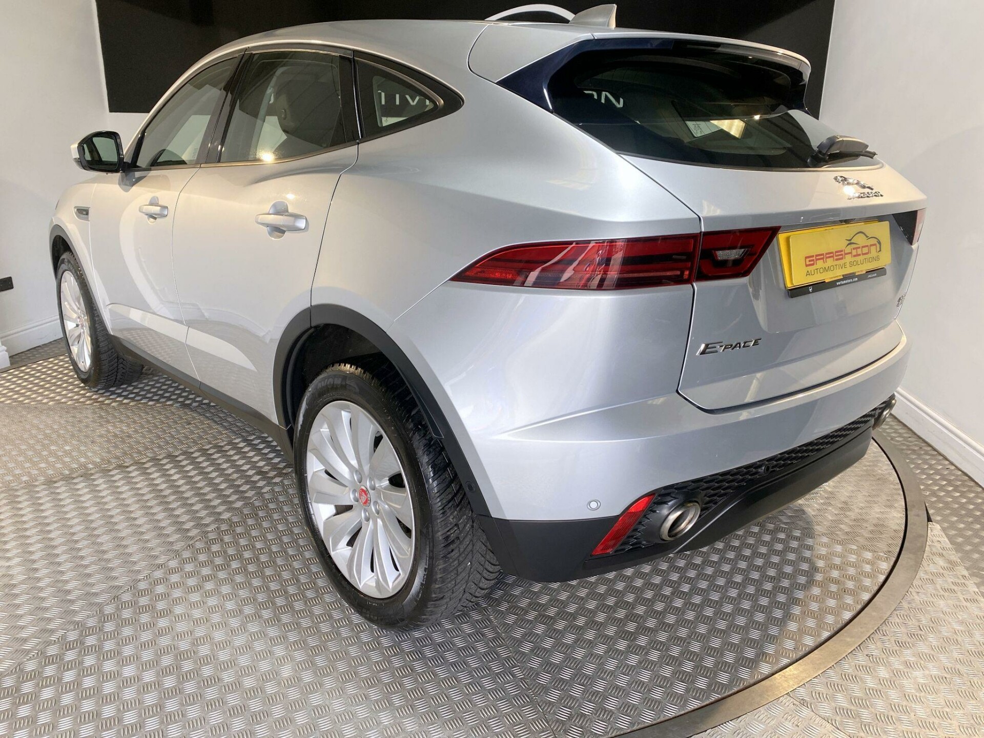 Jaguar E Pace