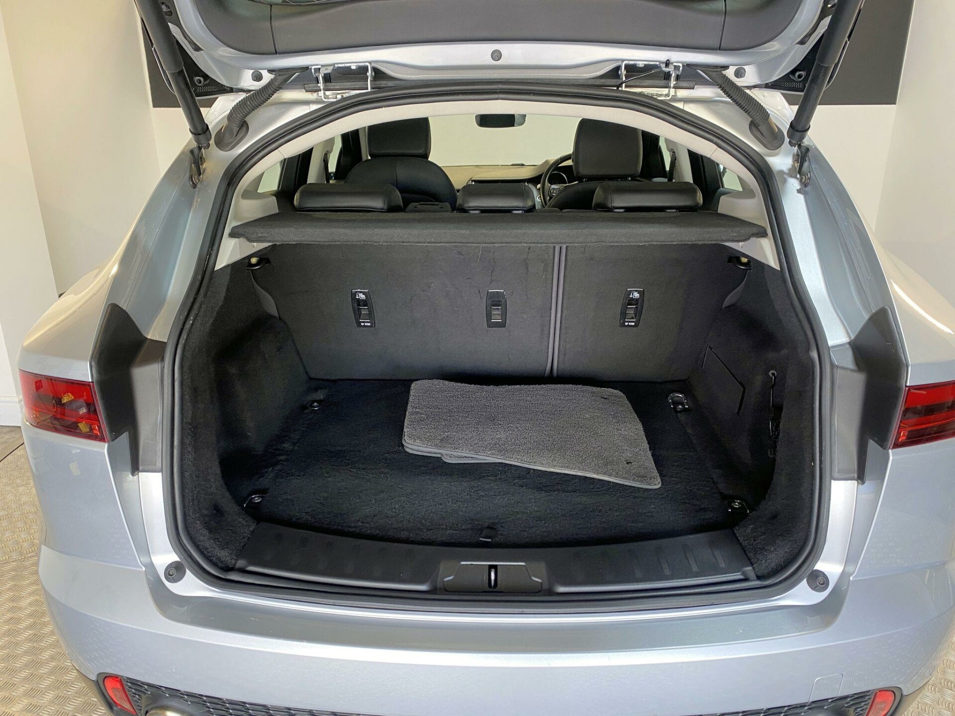 Jaguar E Pace