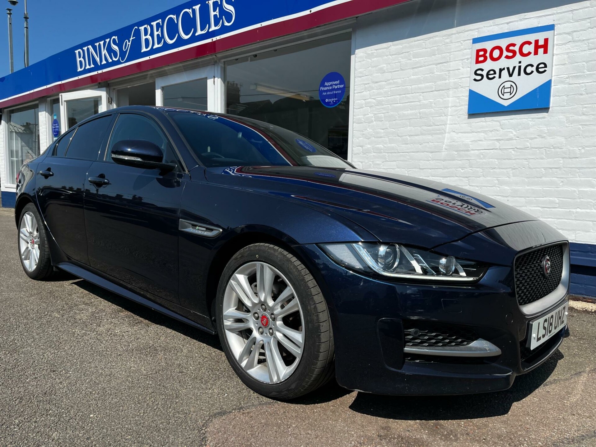 Jaguar XE