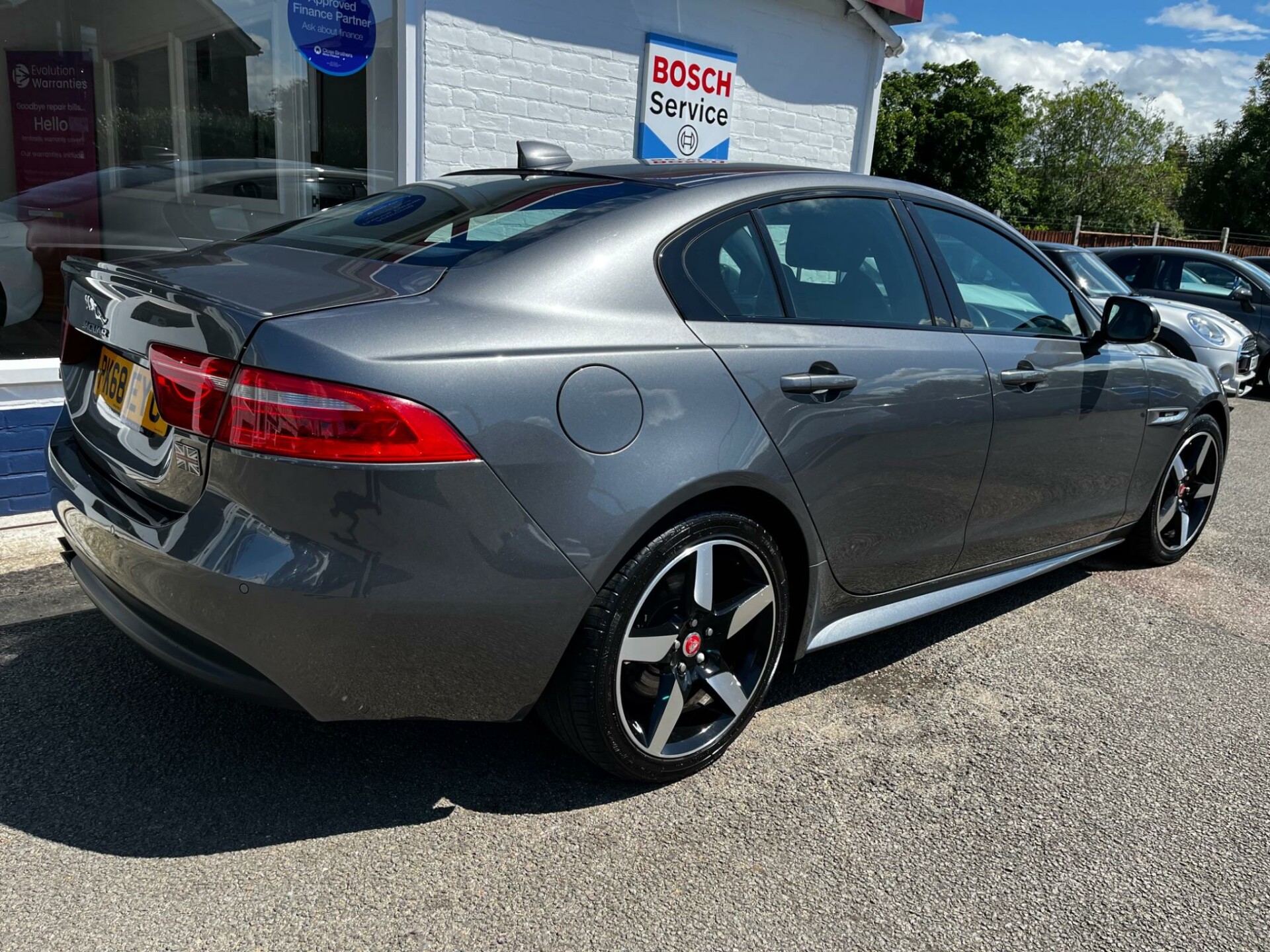 Jaguar XE