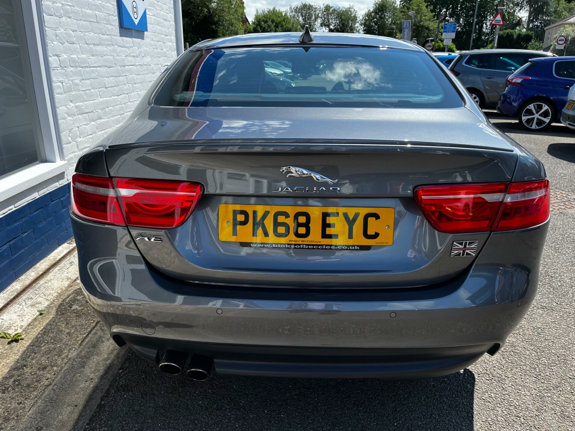 Jaguar XE