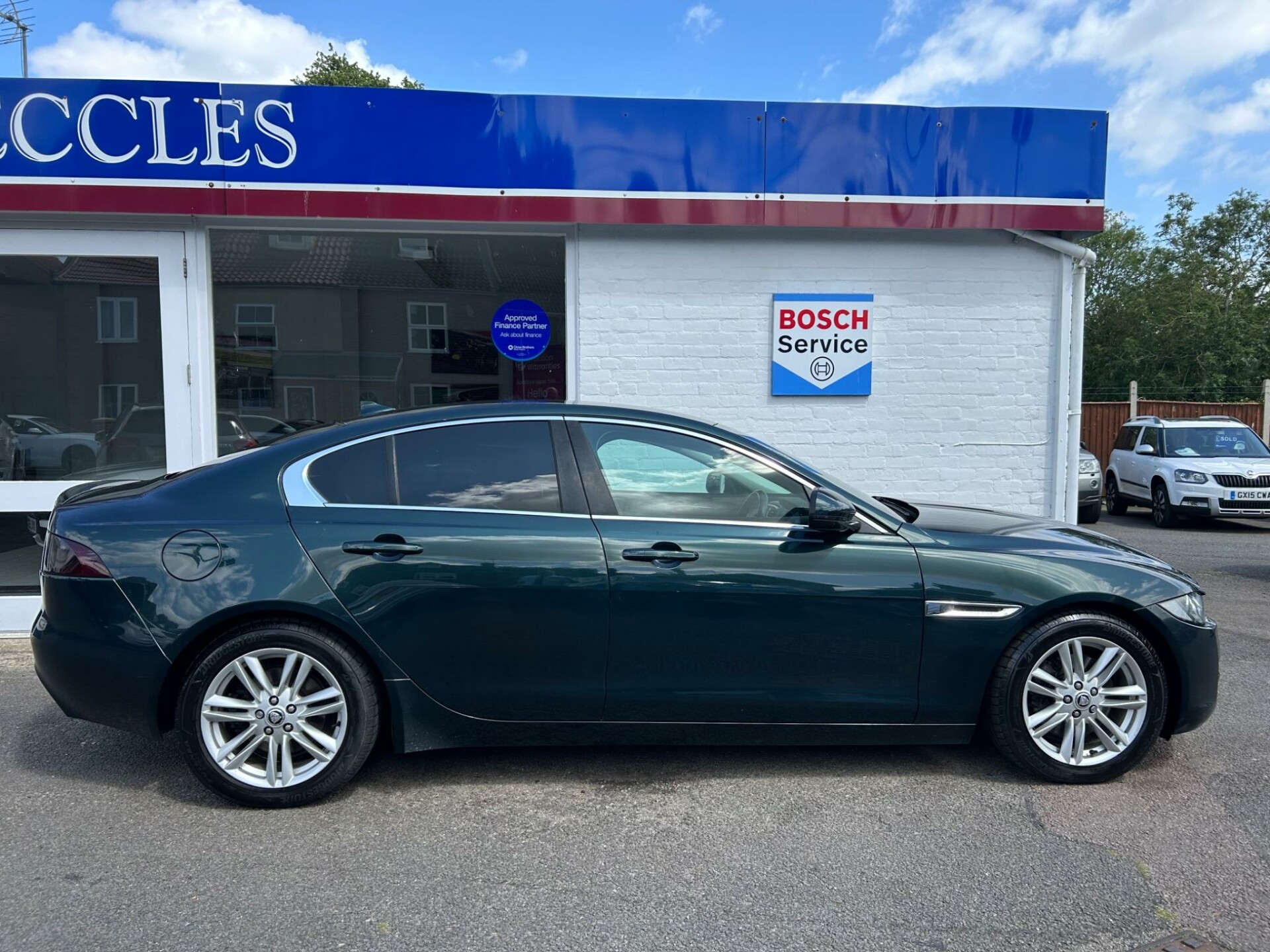 Jaguar XE