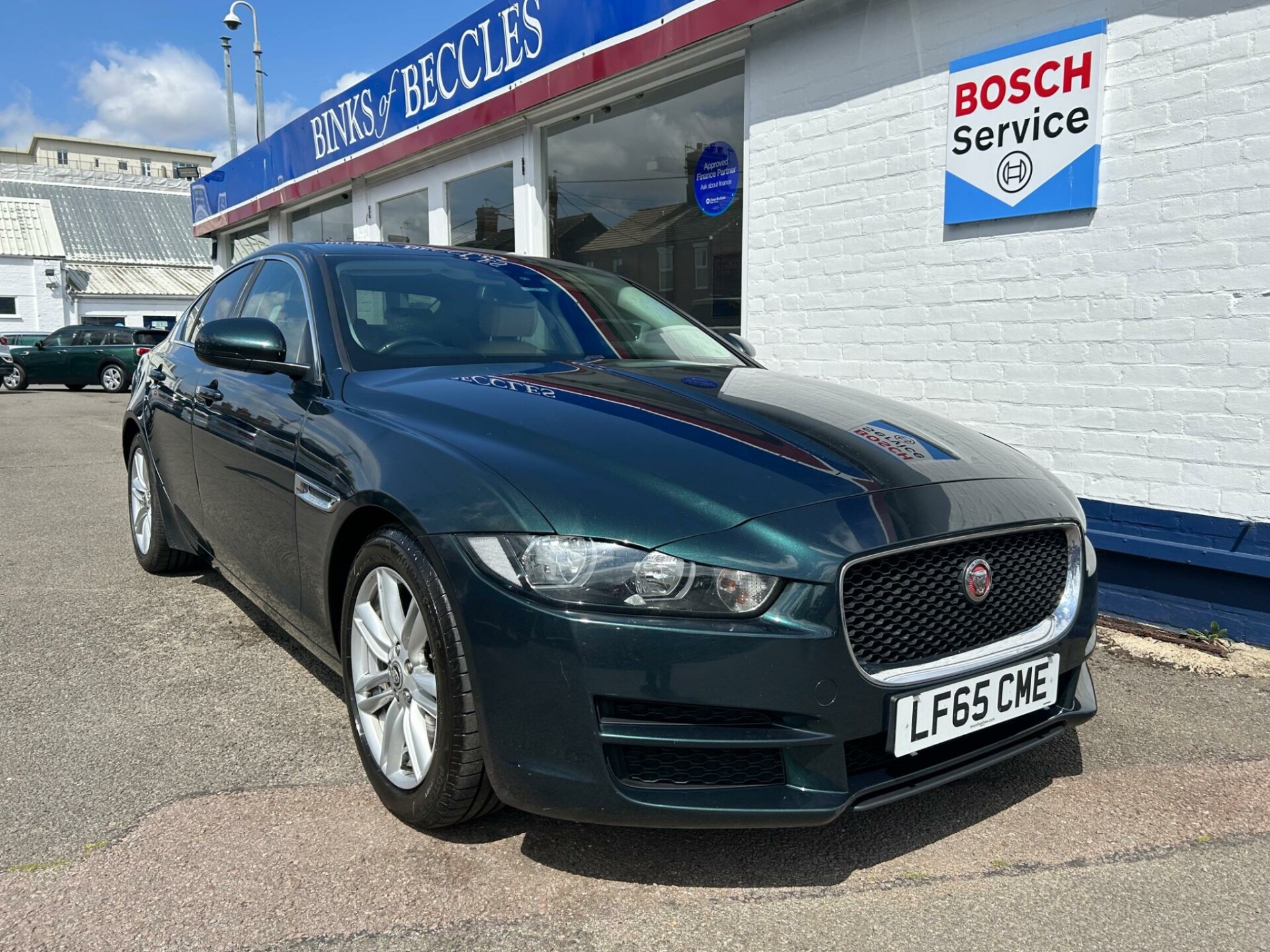 Jaguar XE