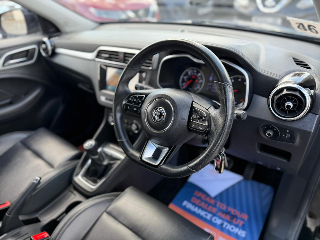 MG ZS