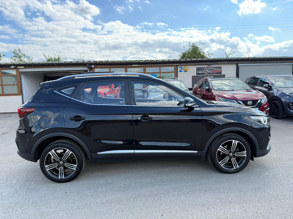 MG ZS