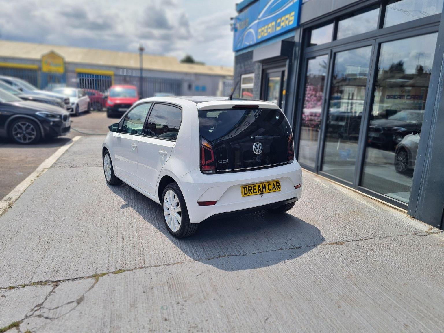 Volkswagen UP