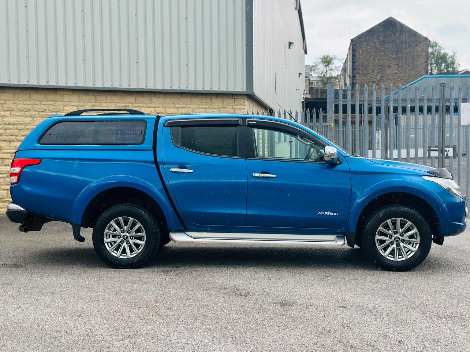 Mitsubishi L200