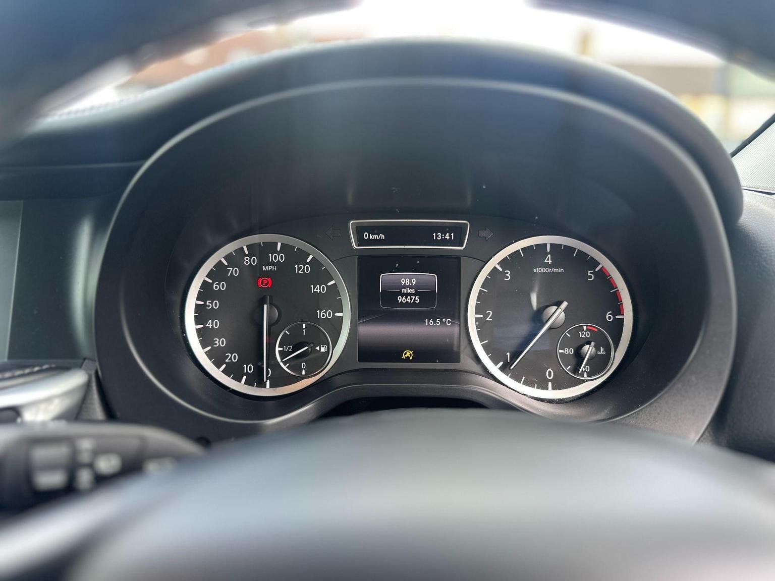 Infiniti Q30