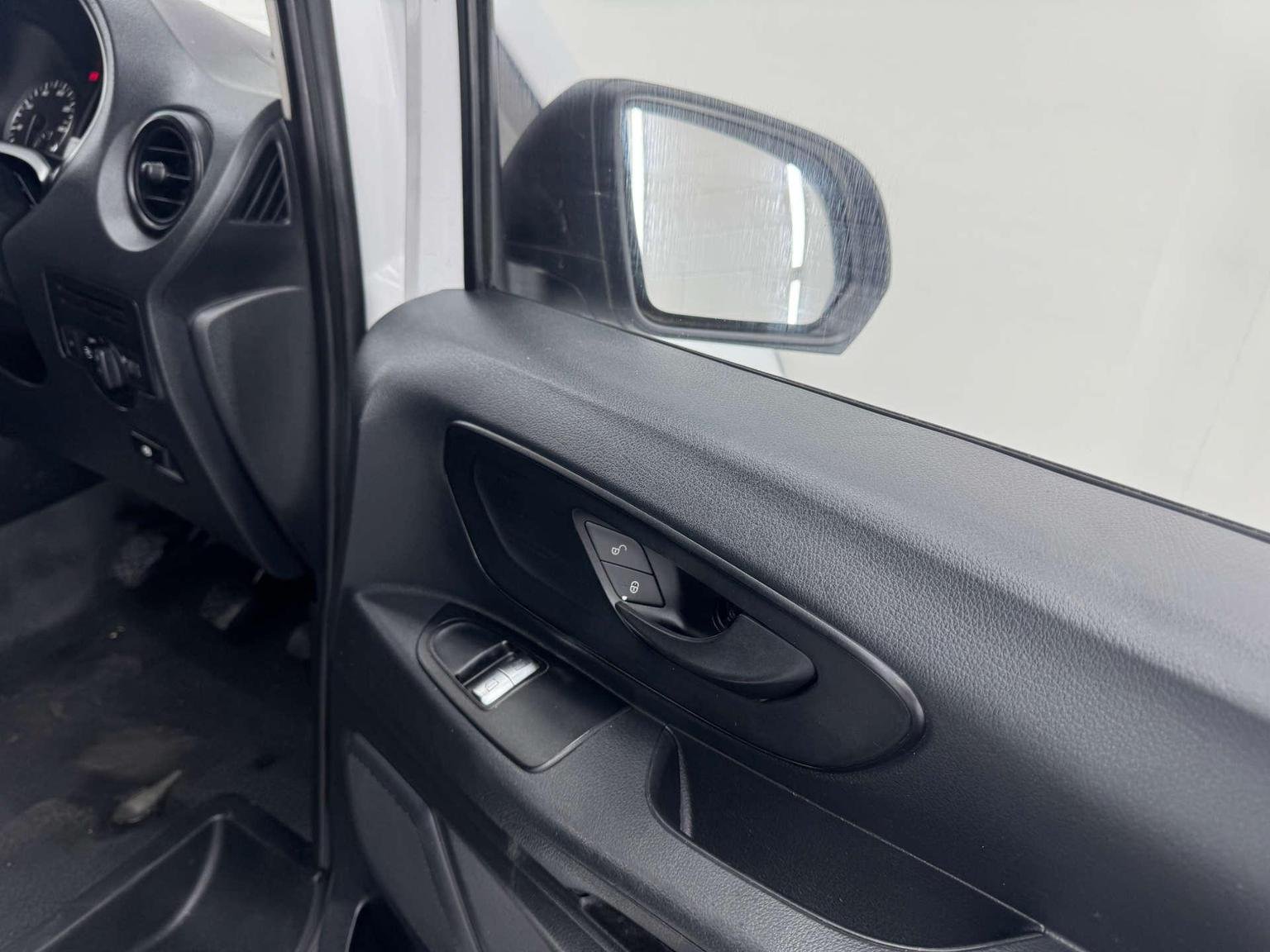Mercedes Benz Vito