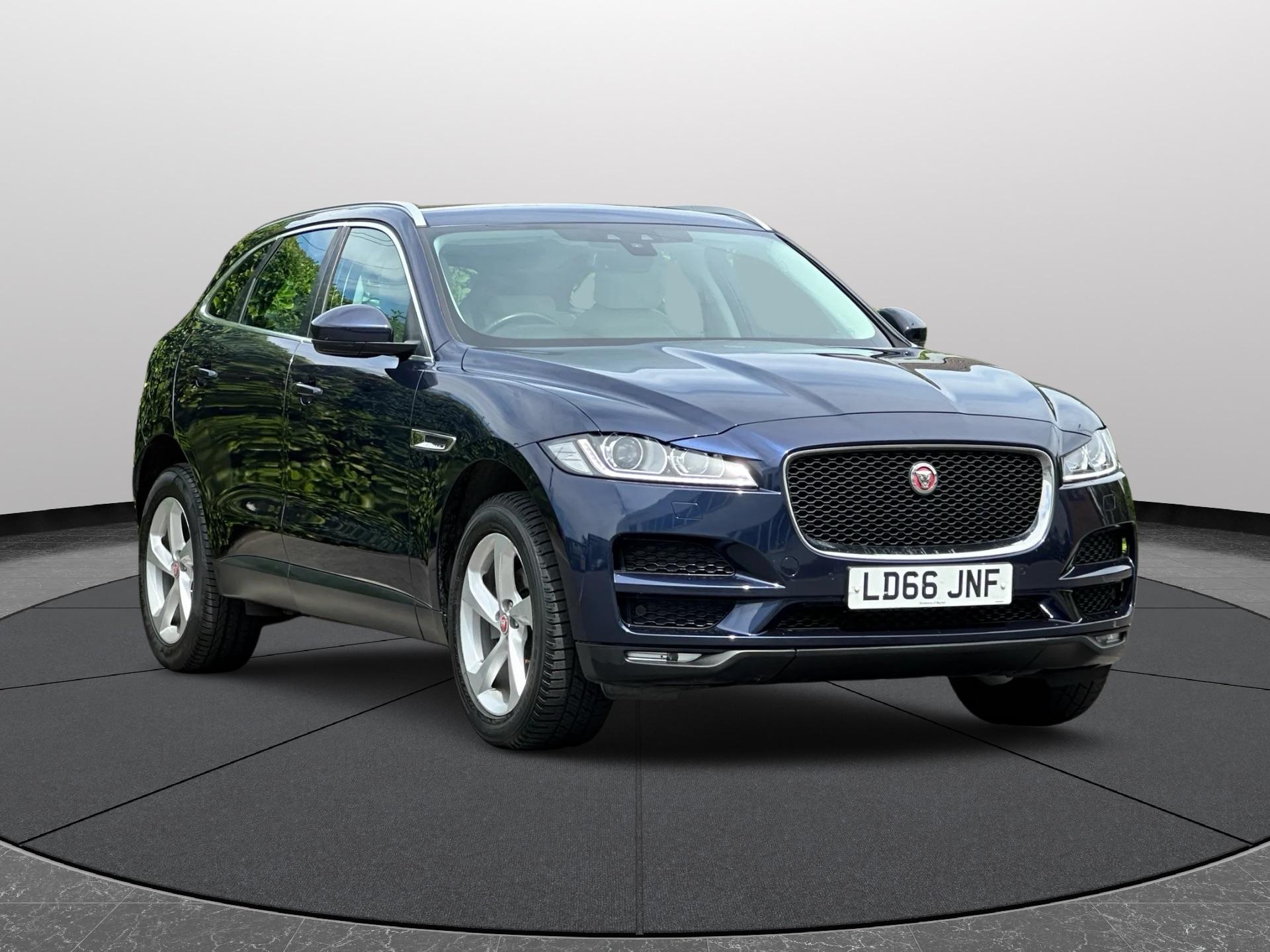Jaguar F Pace