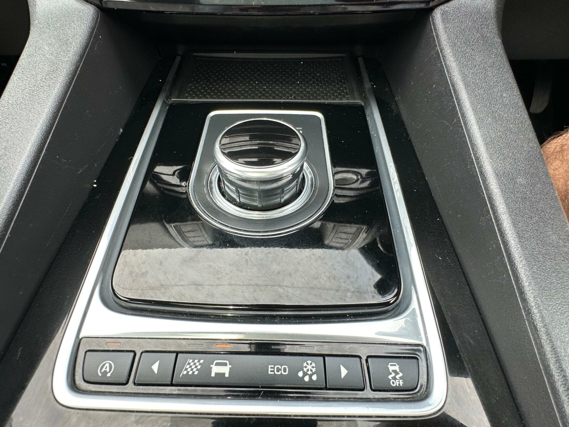 Jaguar F Pace