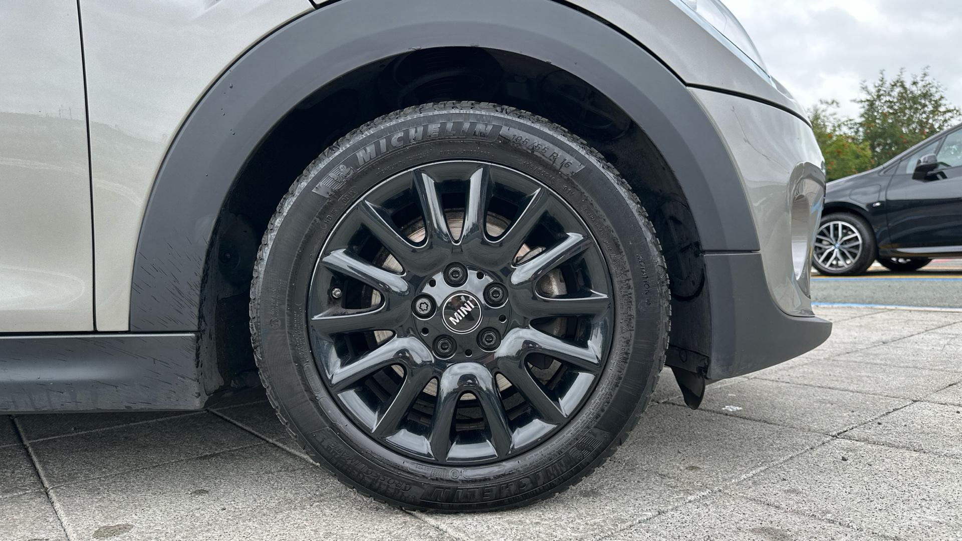 MINI Hatch
