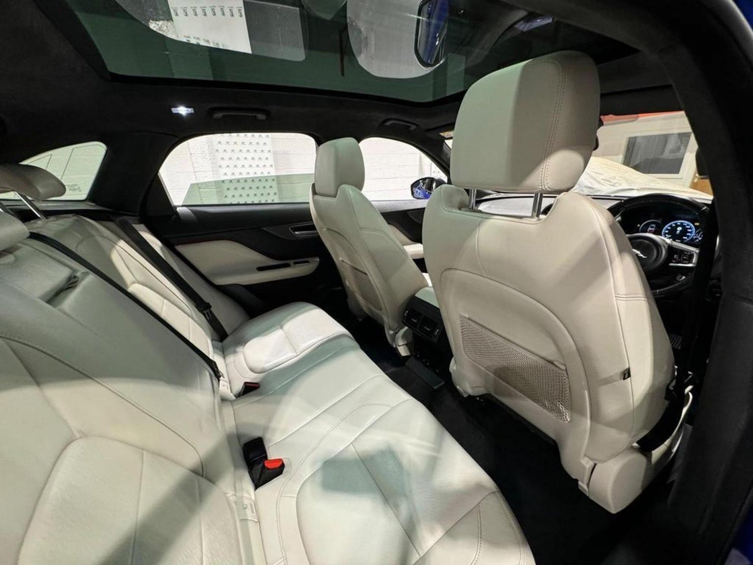 Jaguar F Pace