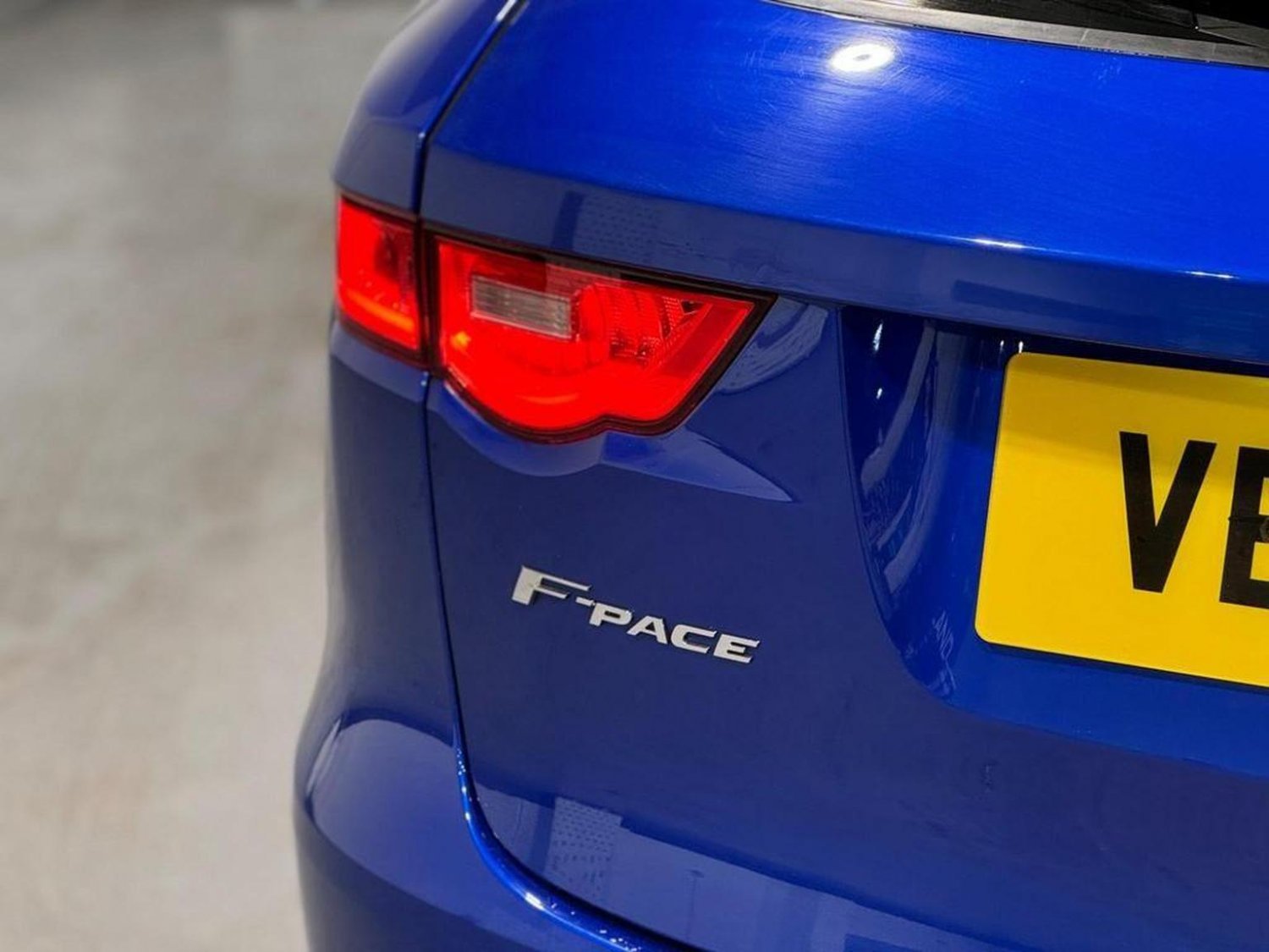 Jaguar F Pace