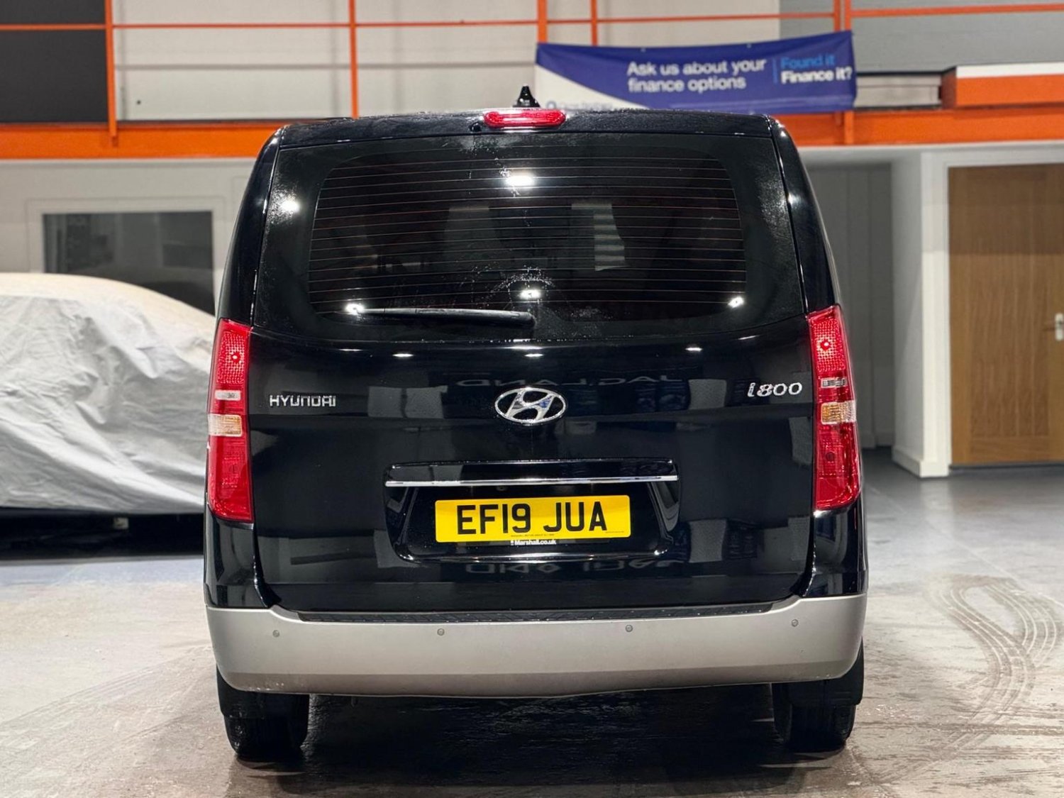 Hyundai i800