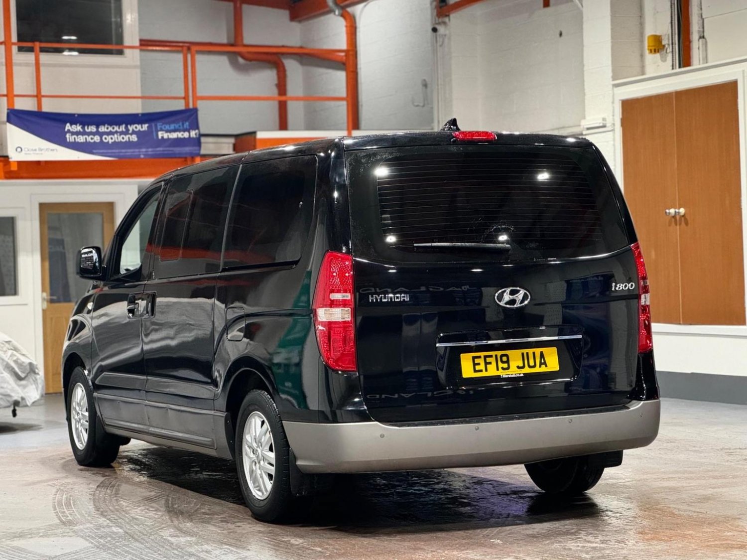 Hyundai i800