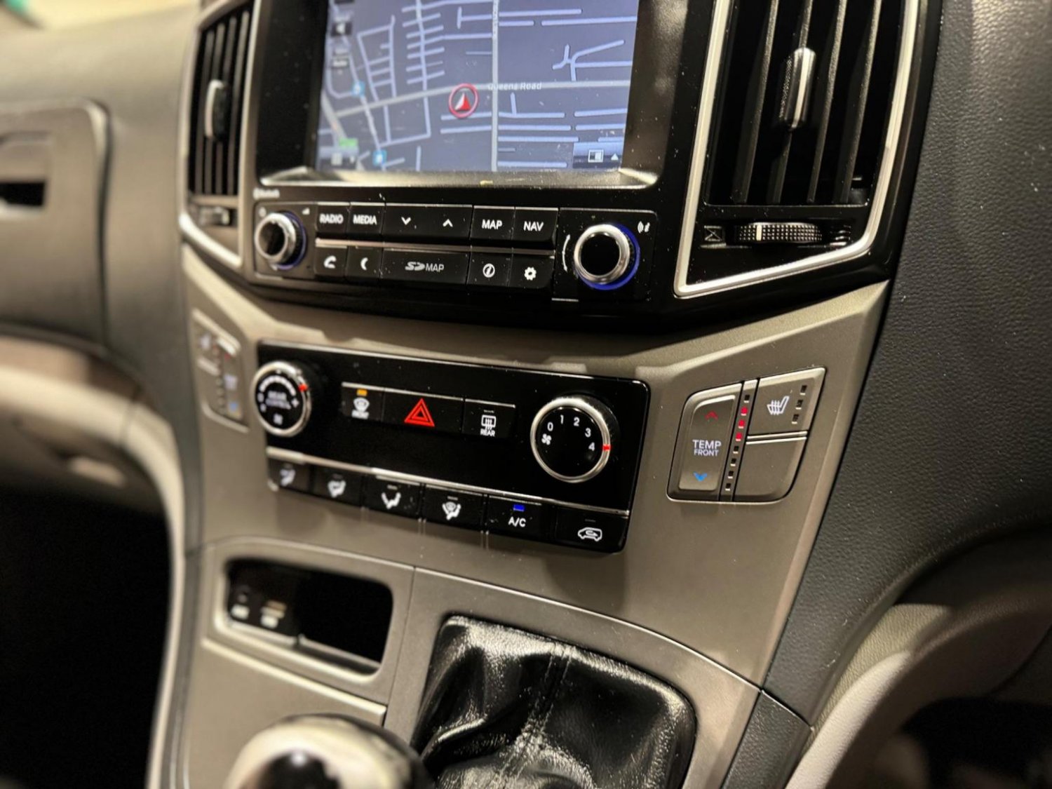Hyundai i800