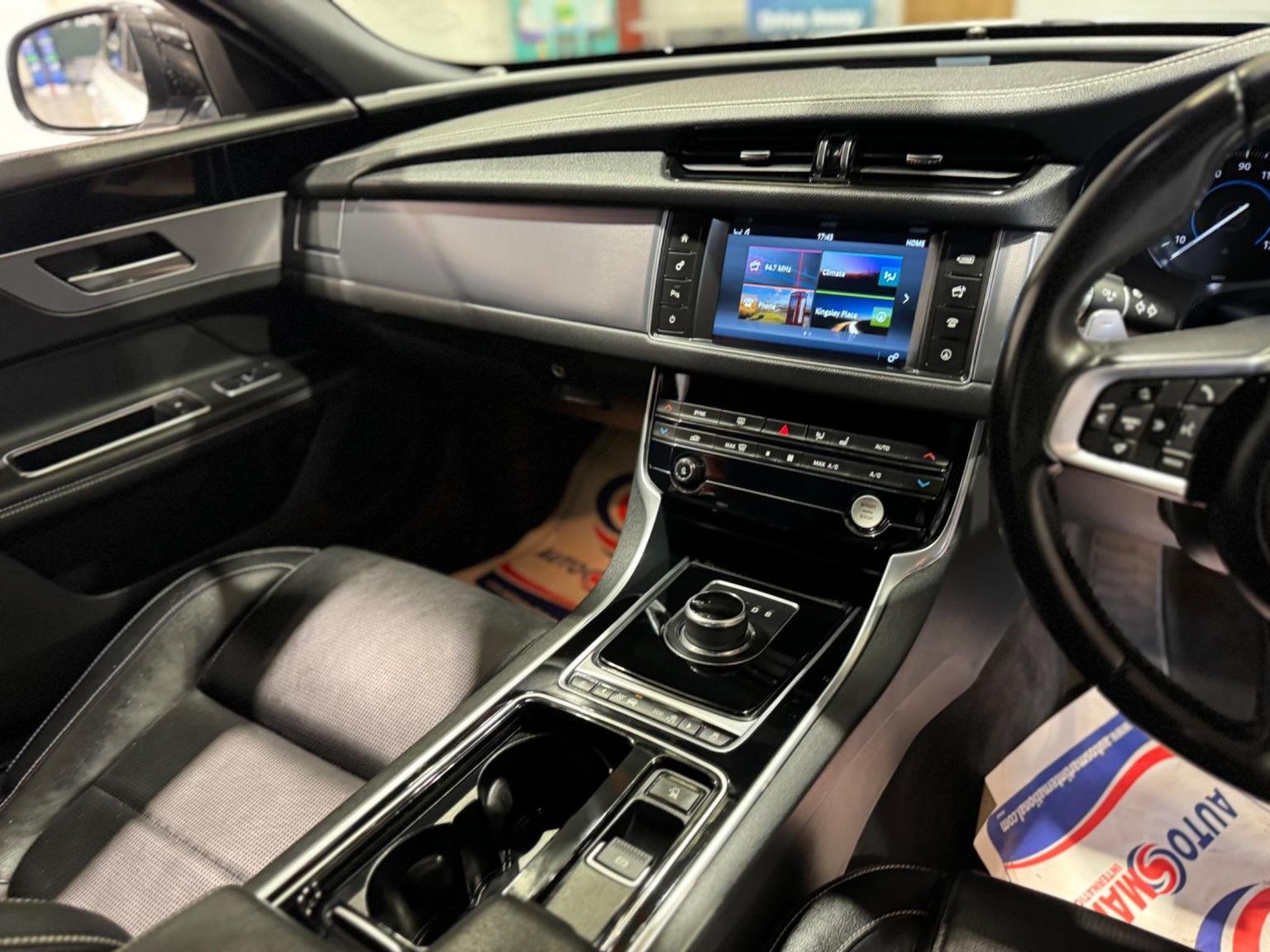 Jaguar XF