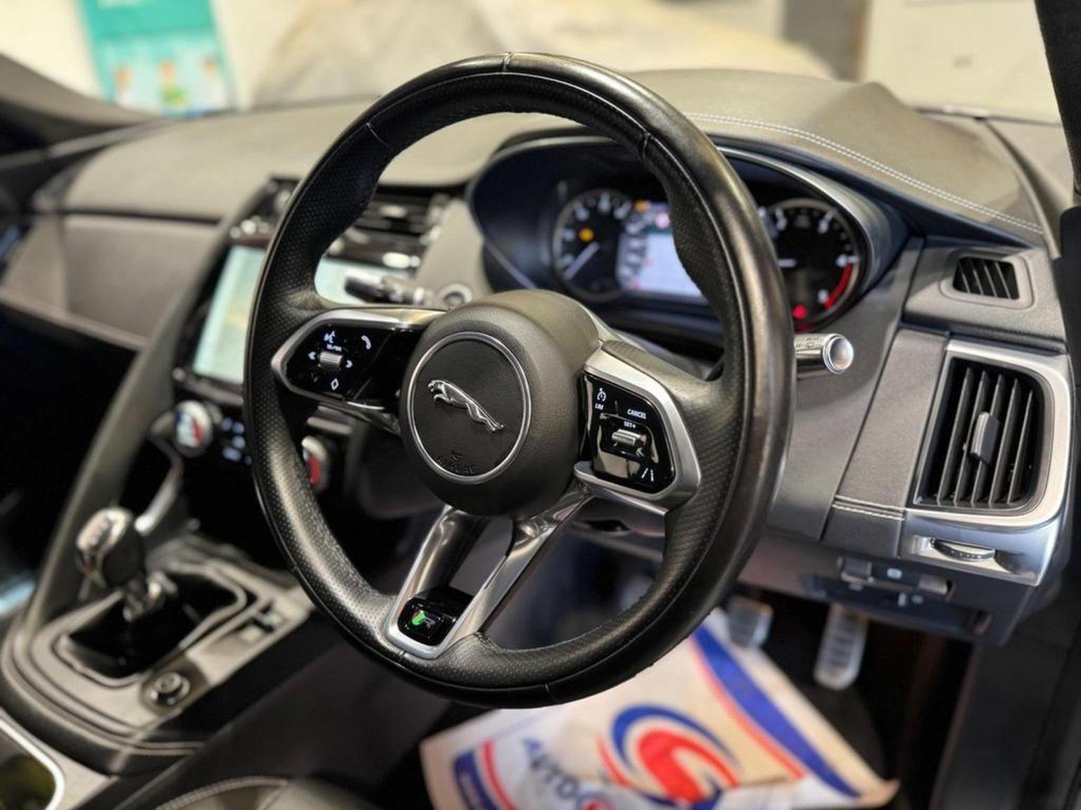 Jaguar E Pace