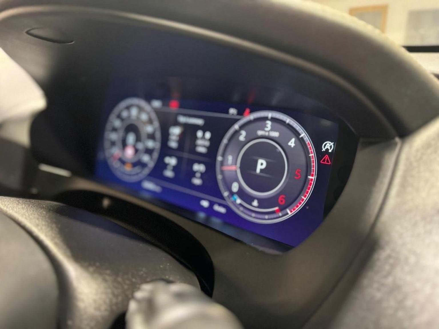Jaguar F Pace