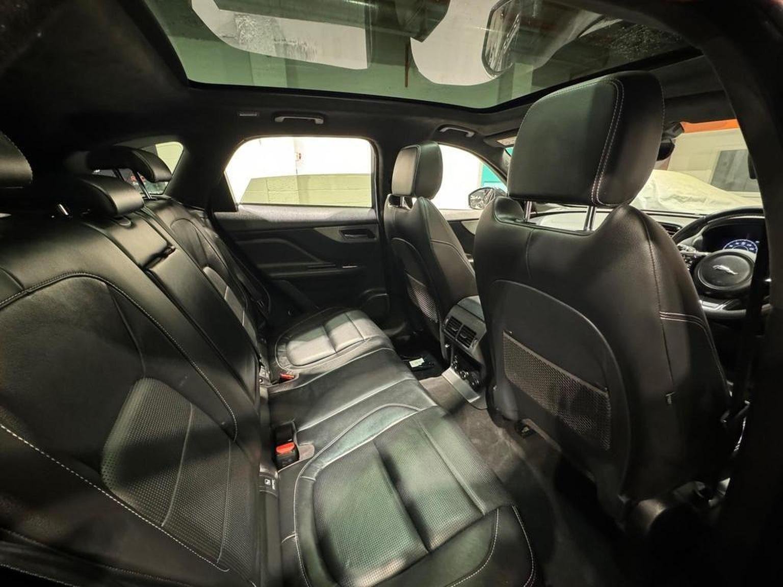 Jaguar F Pace