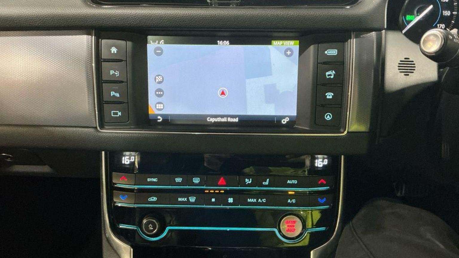 Jaguar XF