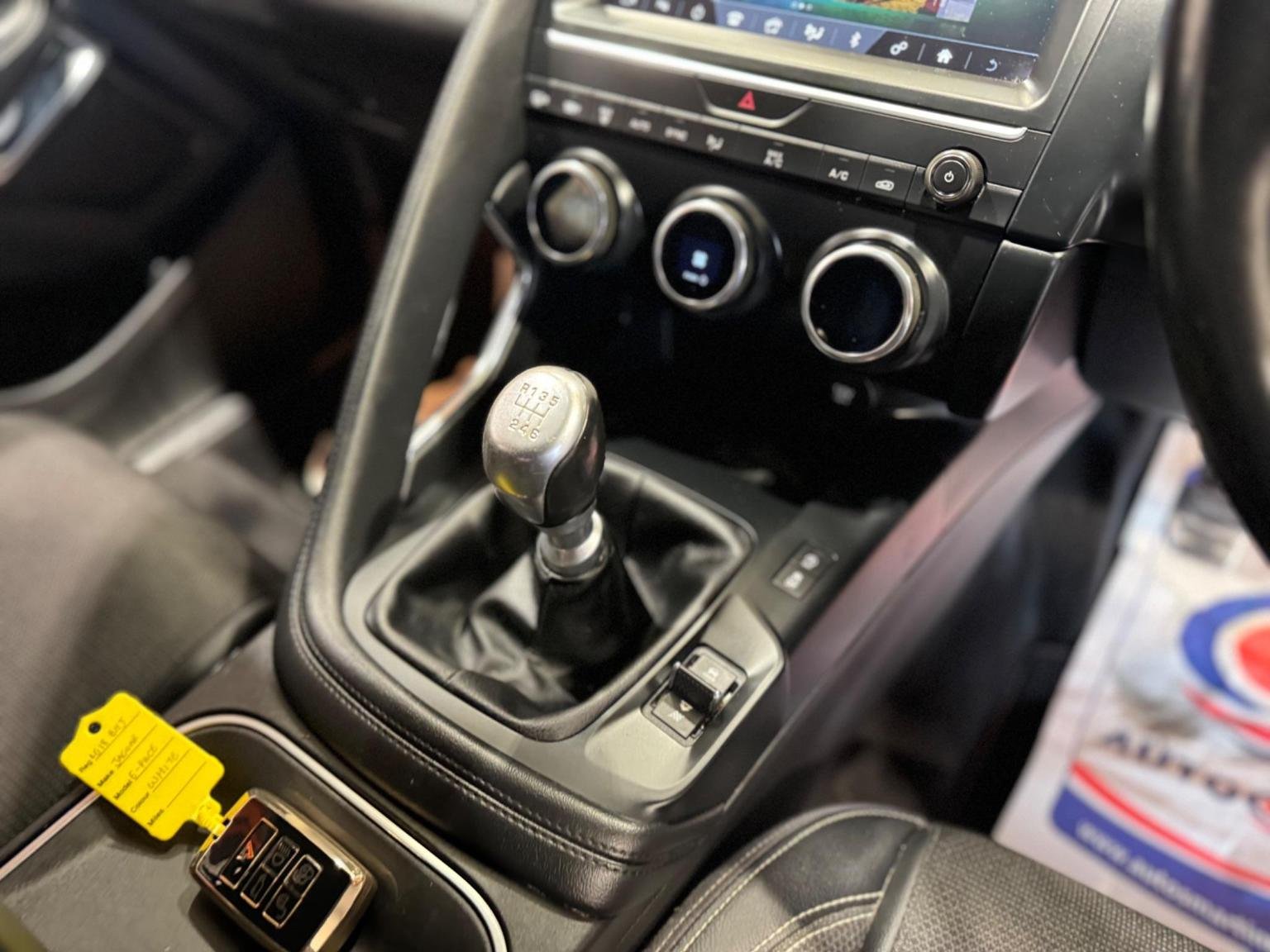 Jaguar E Pace