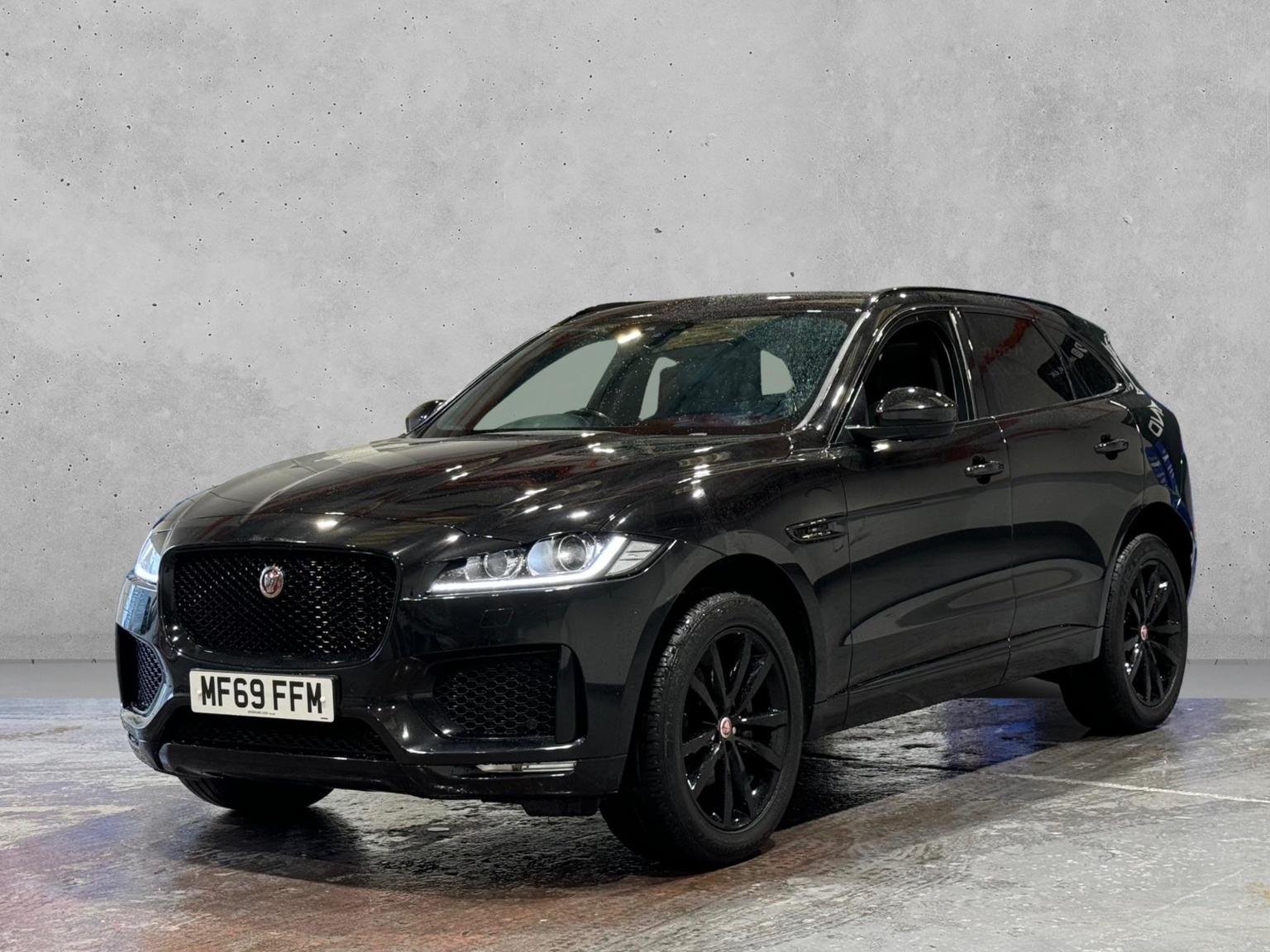 Jaguar F Pace