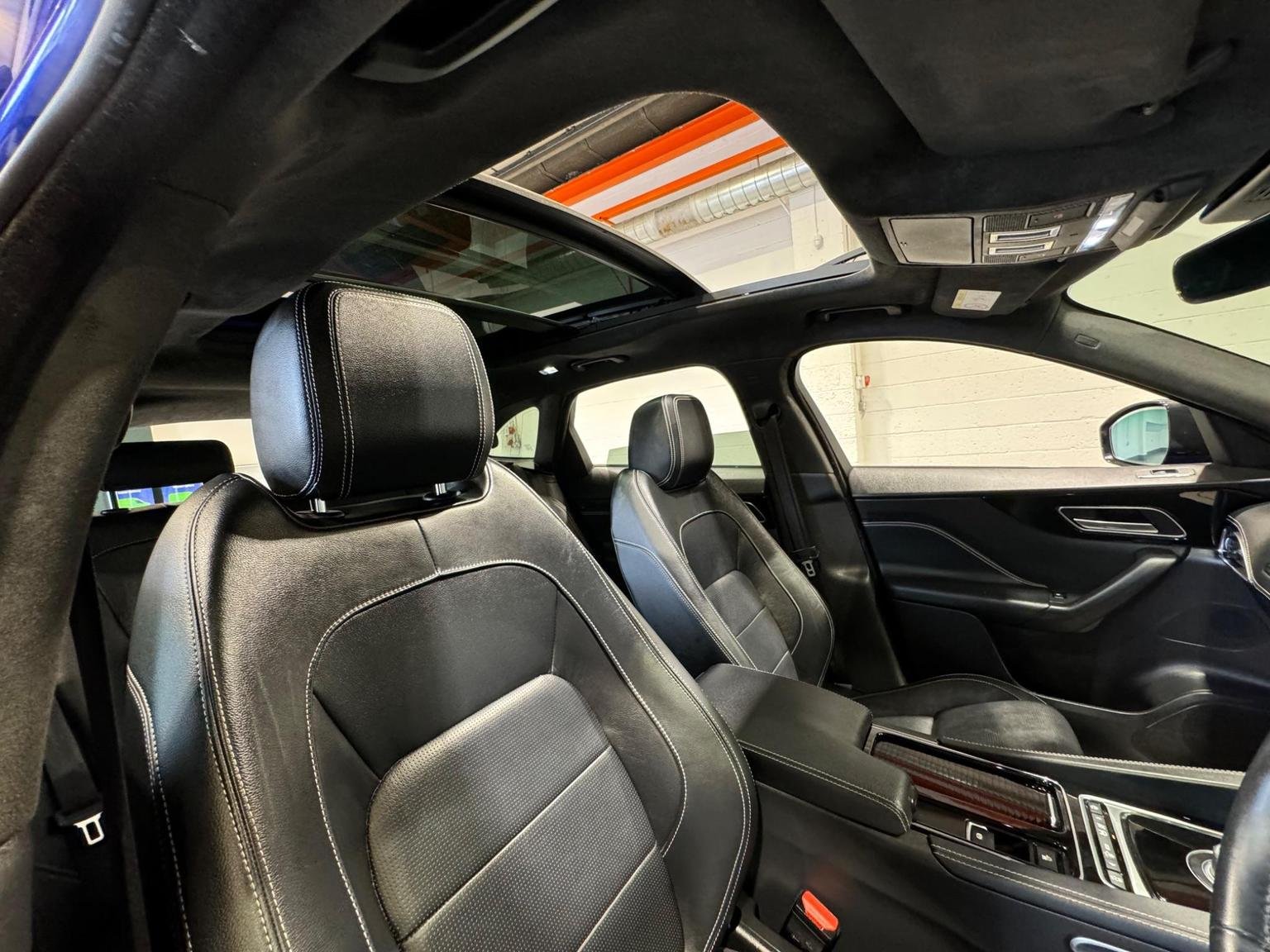 Jaguar F Pace