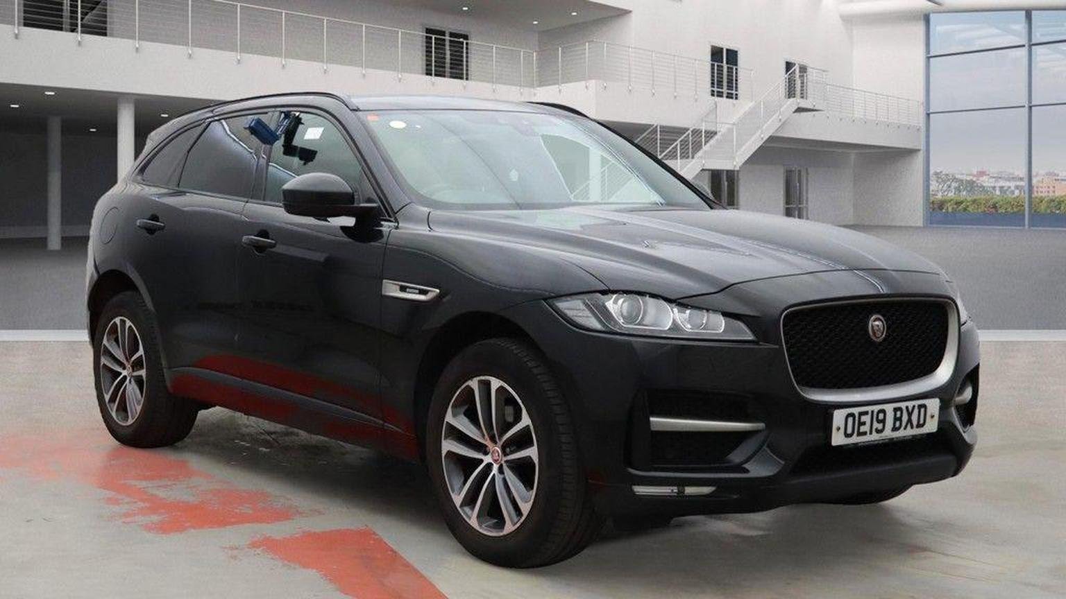 Jaguar F Pace