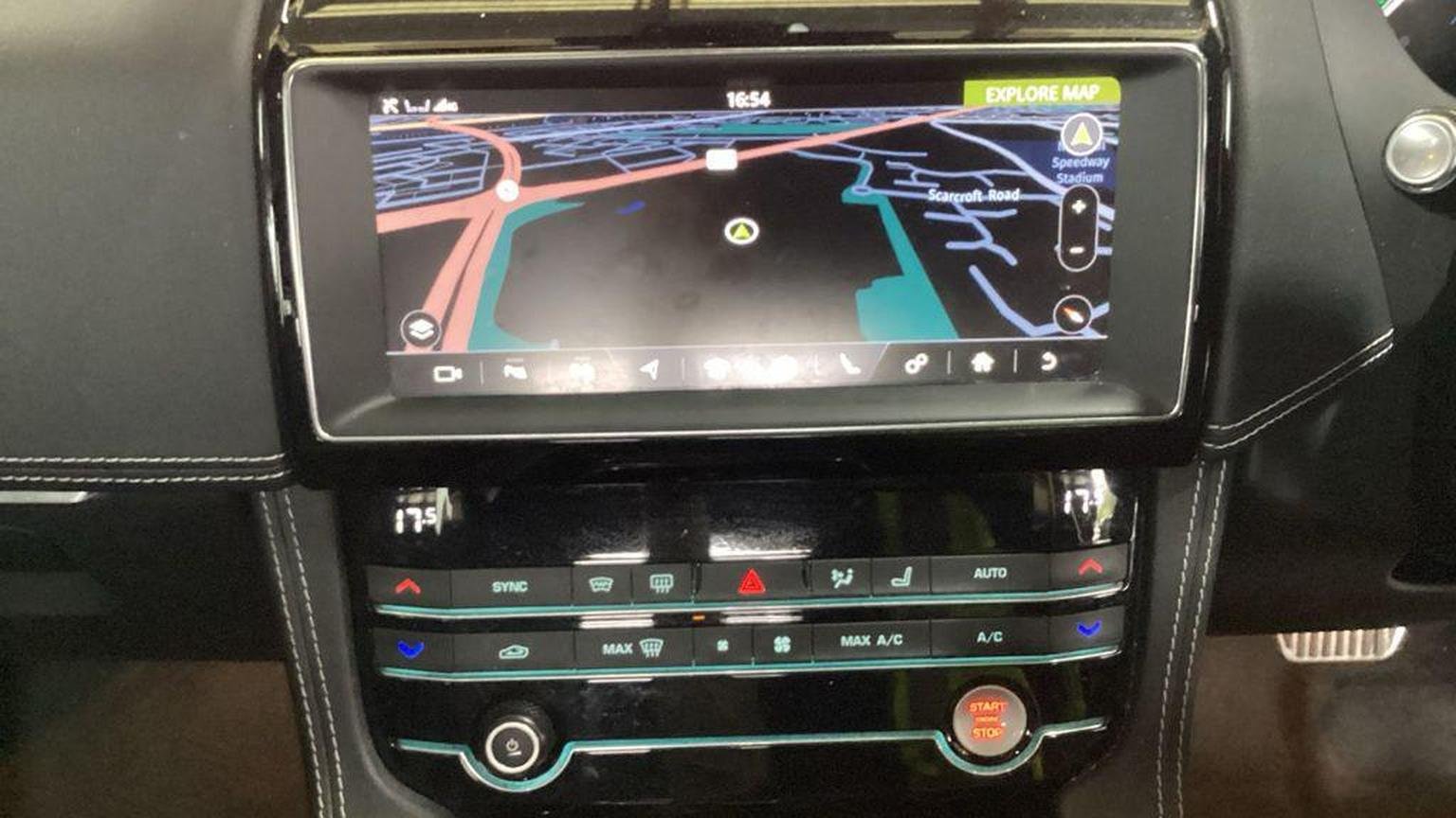 Jaguar F Pace