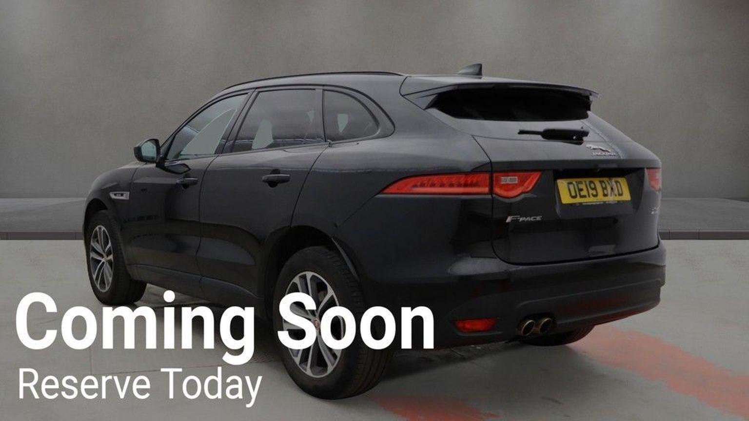 Jaguar F Pace