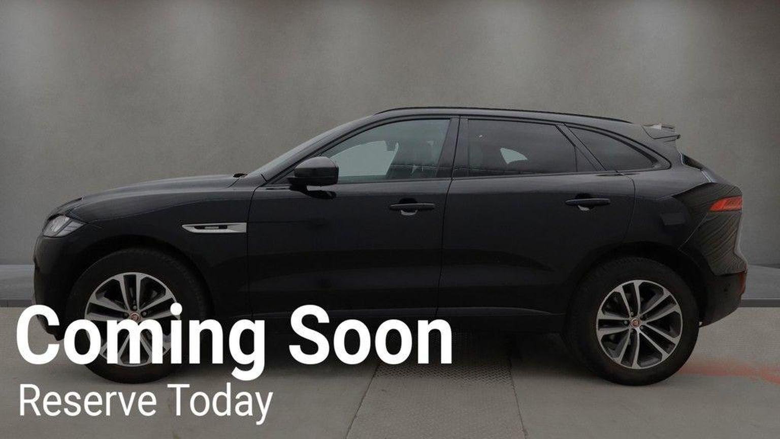 Jaguar F Pace