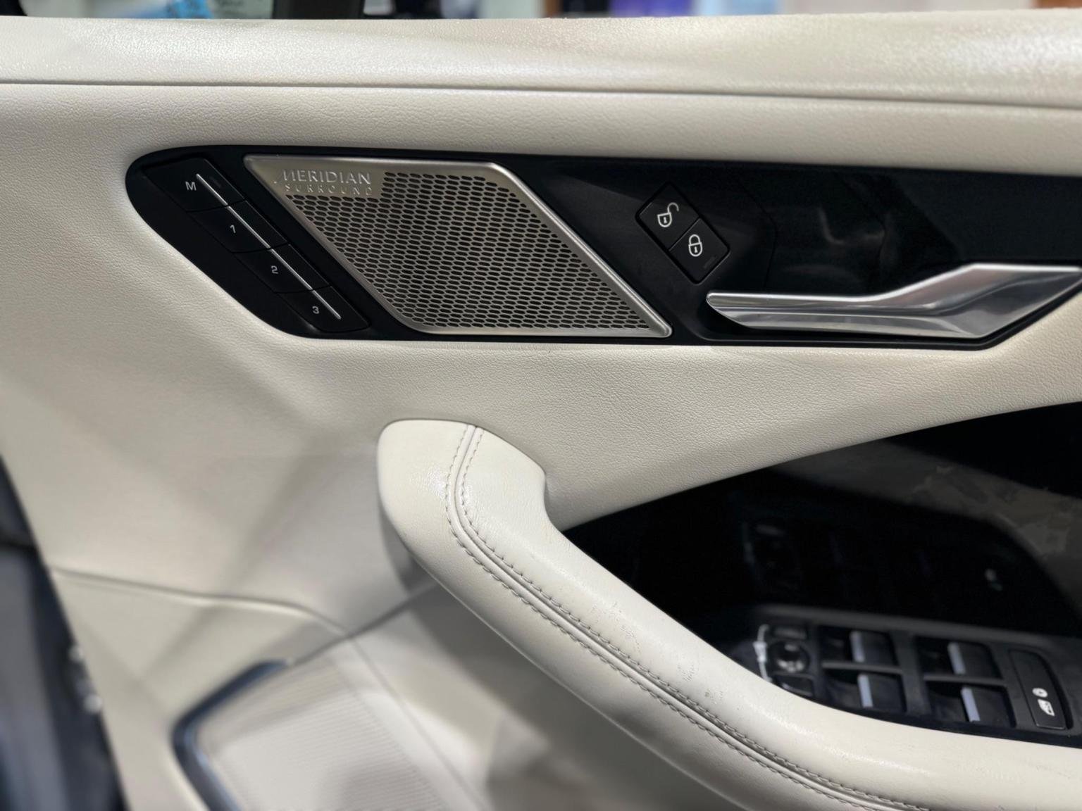 Jaguar I Pace