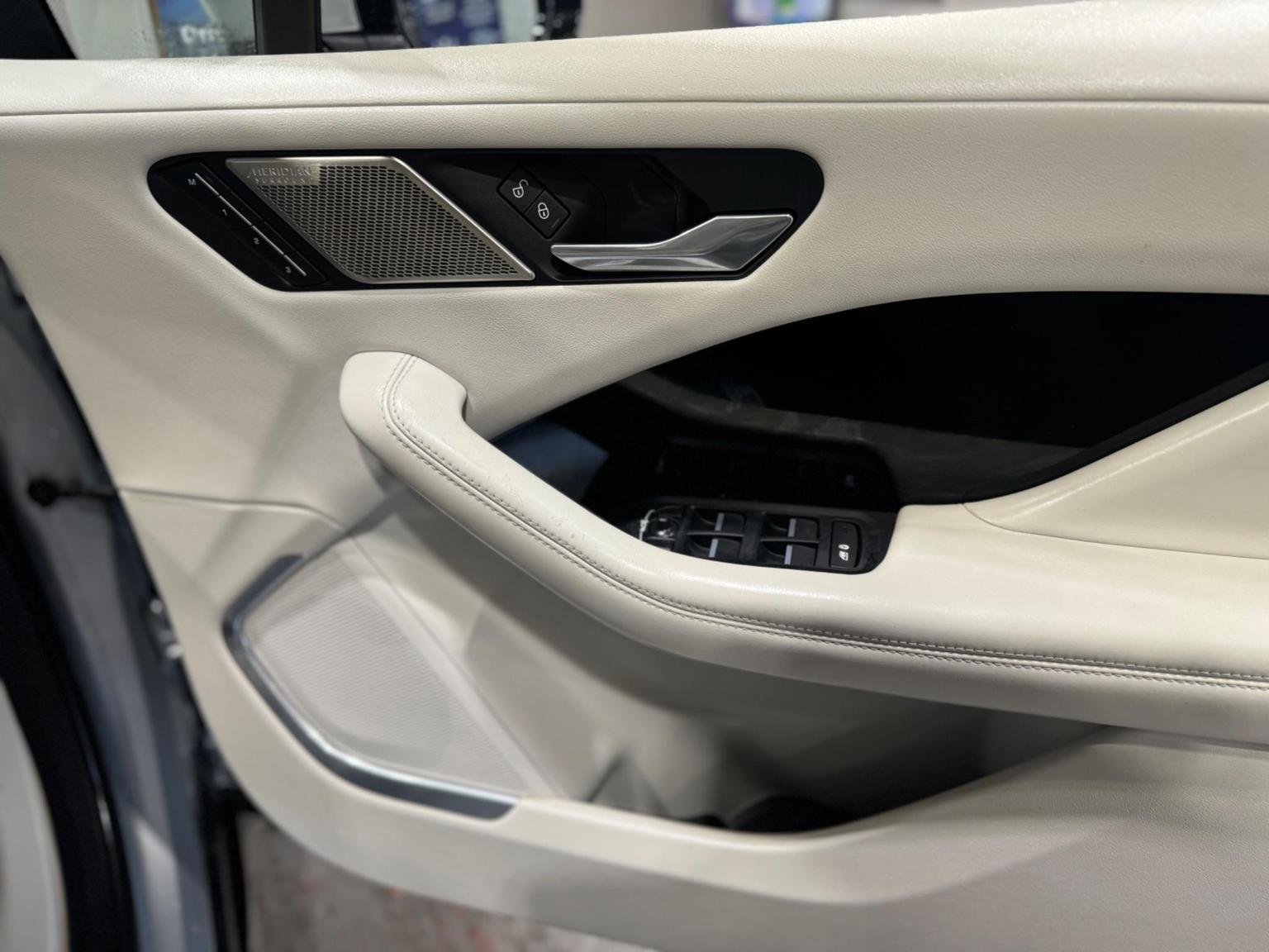 Jaguar I Pace