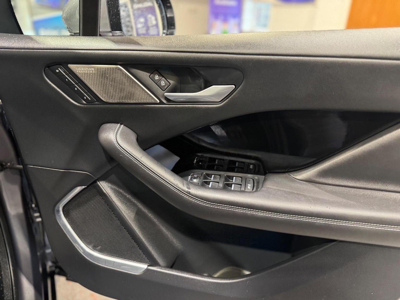 Jaguar I Pace