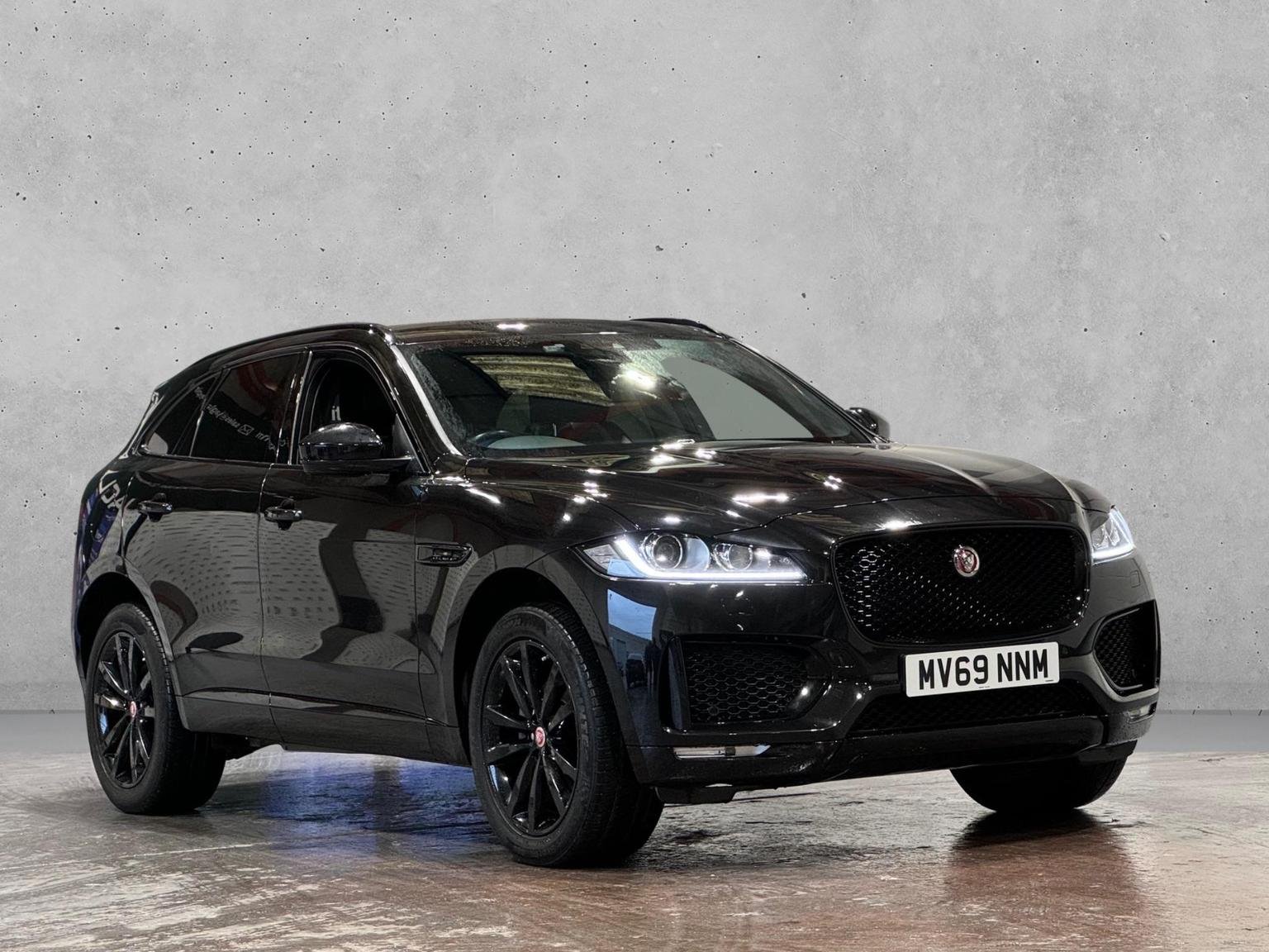 Jaguar F Pace