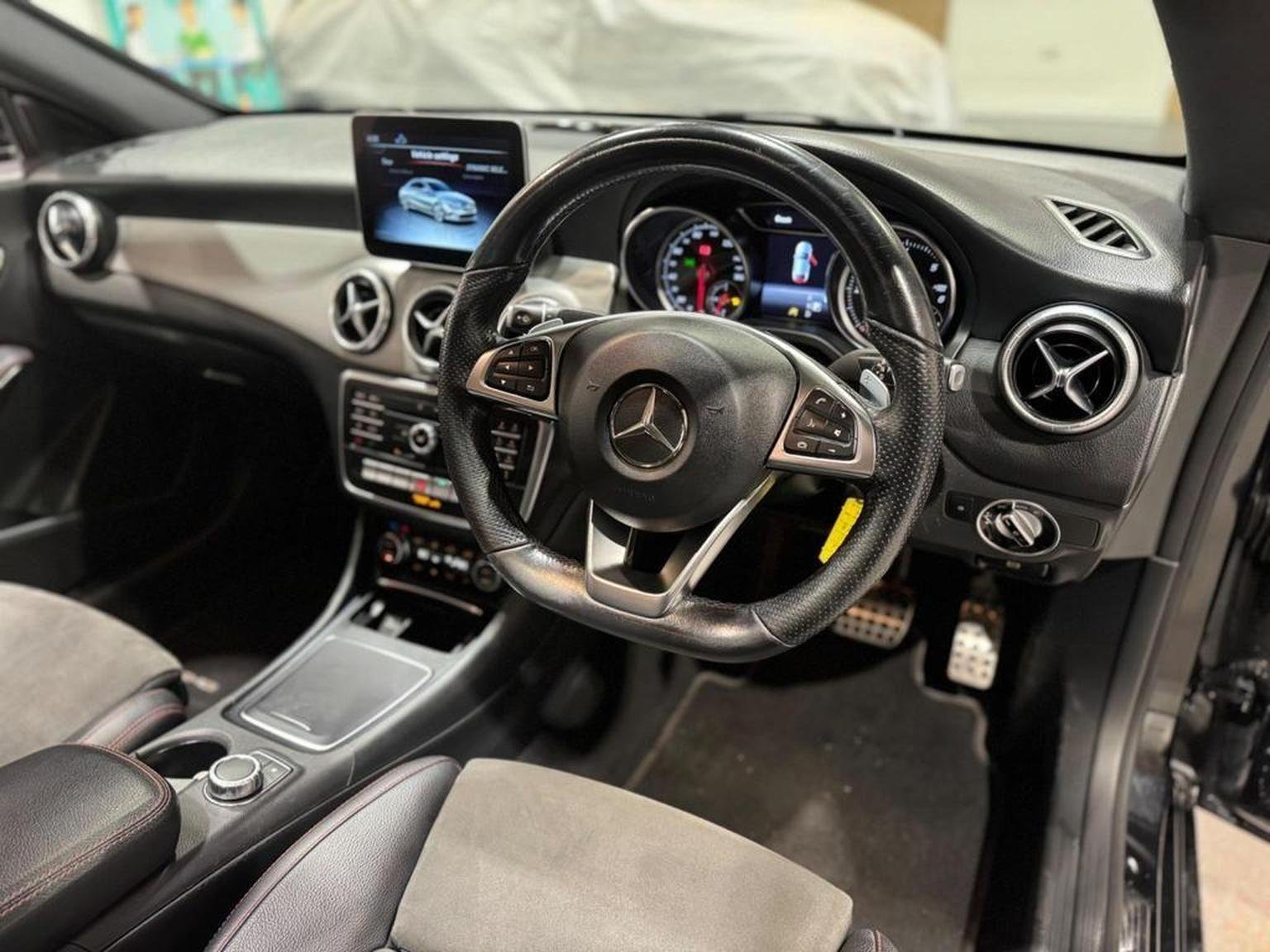 Mercedes Benz CLA