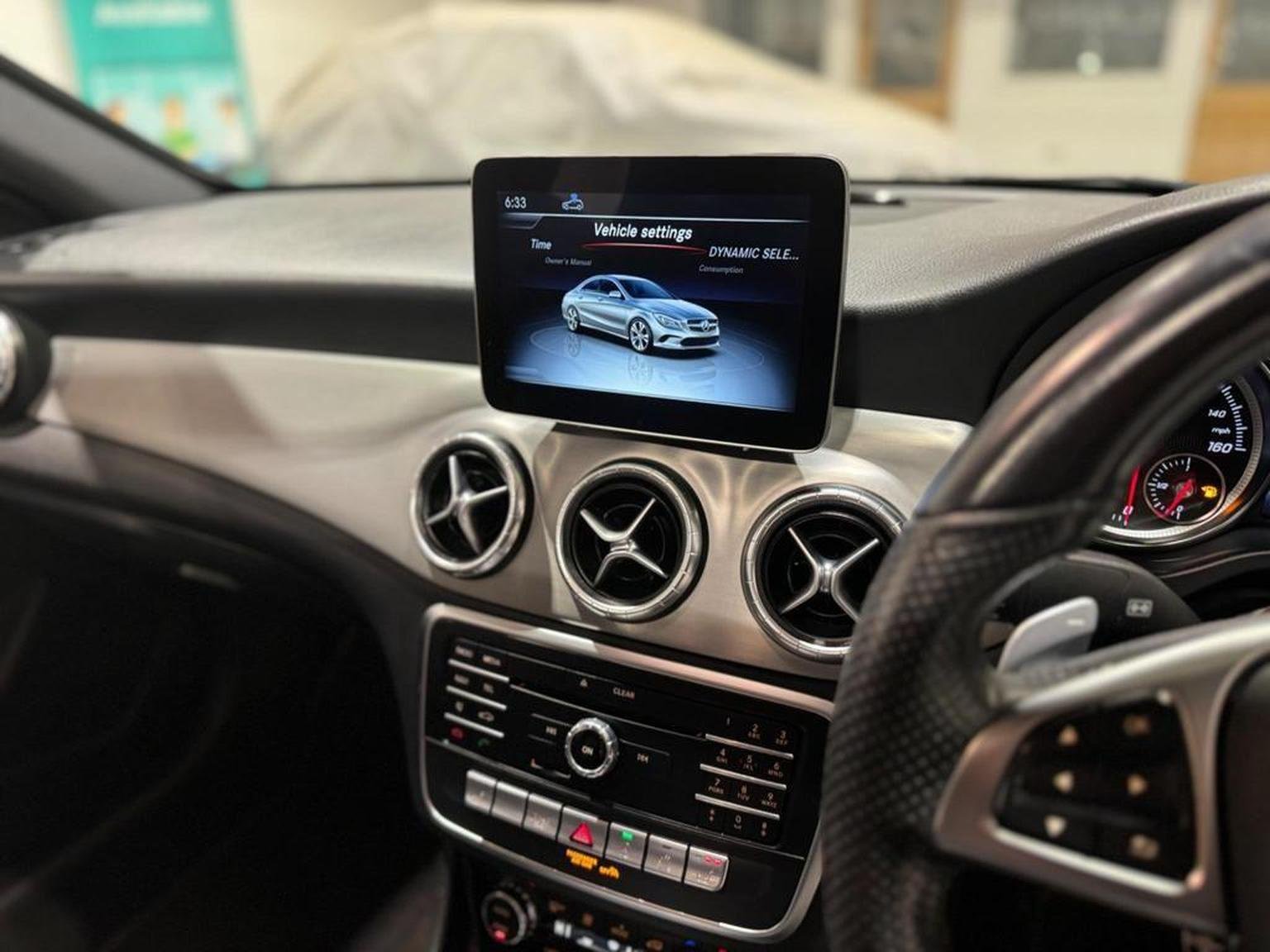 Mercedes Benz CLA