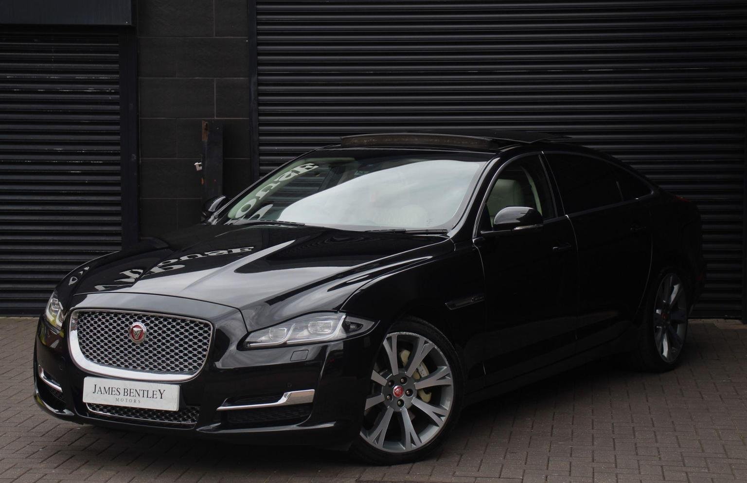 Jaguar XJ