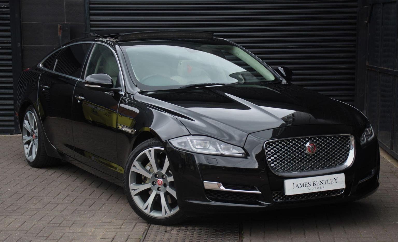 Jaguar XJ