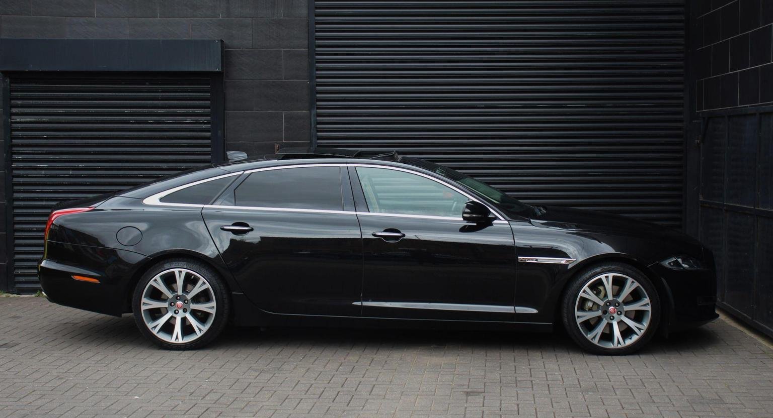 Jaguar XJ