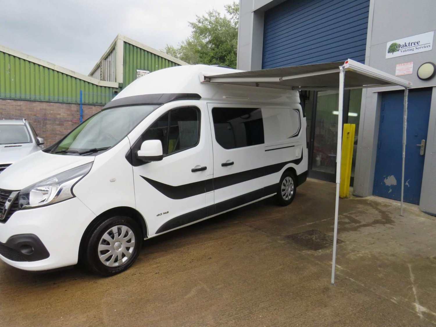 Nissan NV300